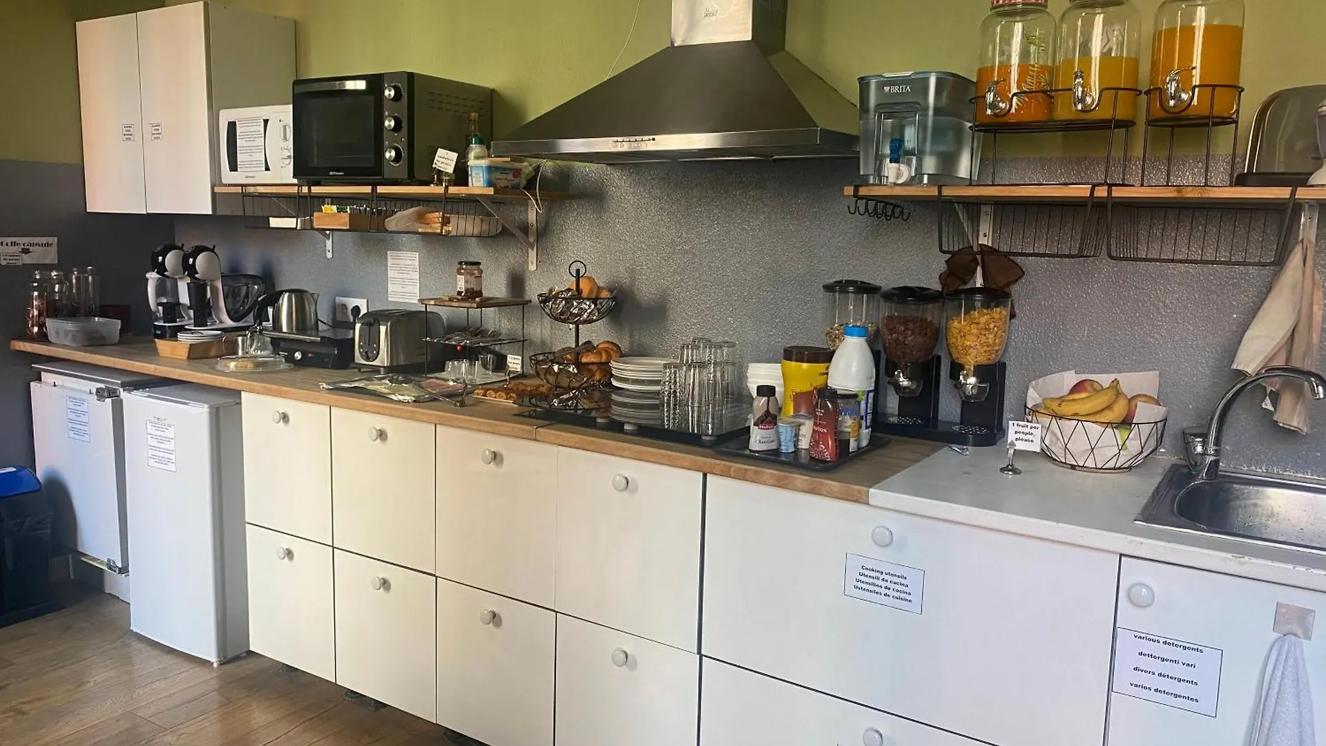 Sant Antoni Hostal, Sustainable Tourism Barcellona 0*,  Spagna